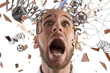 صورة شخص يتعرض لغوط عصبية